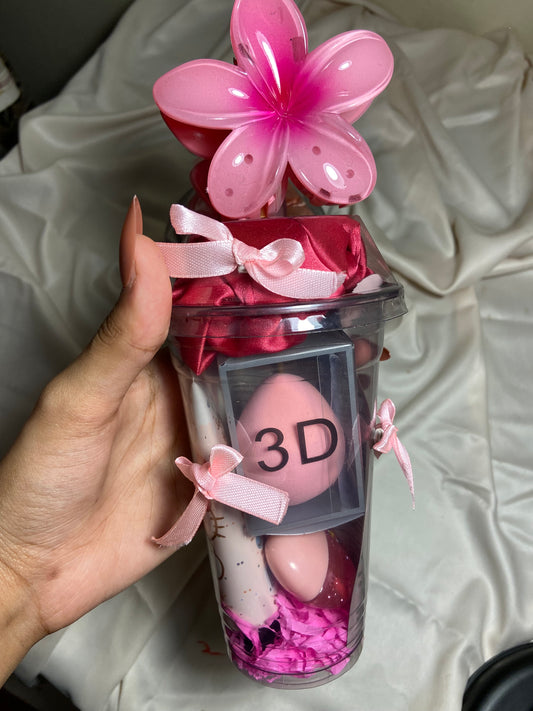 Cup of Surprises – Cute Beauty Gift Hamper