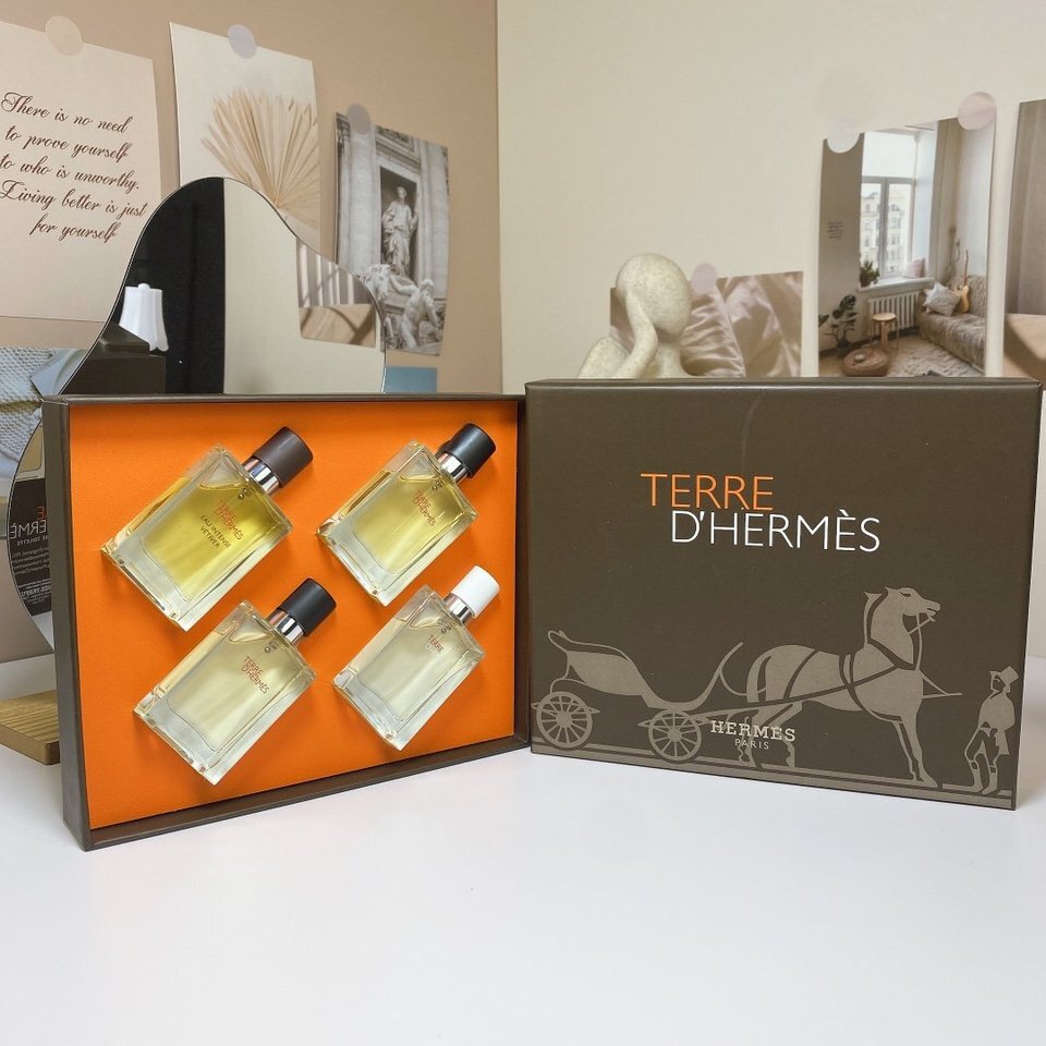 Terre D’Hermes 4 In 1 Miniature Gift Set 4×12.5mL